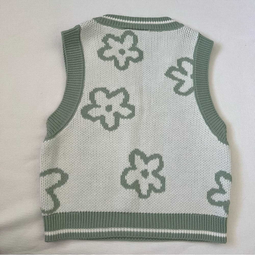 ASOS Design Knit Sweater Vest - Picture 6 of 8